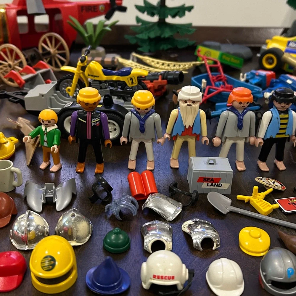 Vintage Playmobil 70’s, 80’s , 90’s and up Tons of Pieces!!!! Fantastic deal - Picture 13 of 16